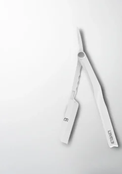 L3VEL3 - Milly Clutch Razor Holder Frost White